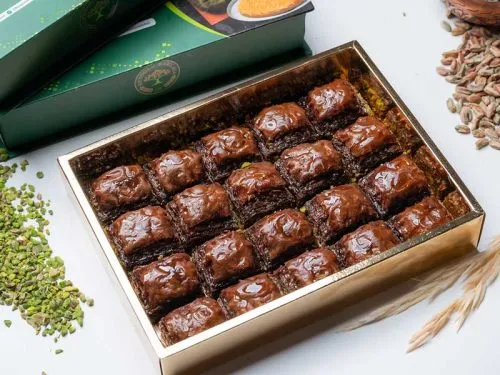Fıstıklı Çikolatalı Baklava Kutusu